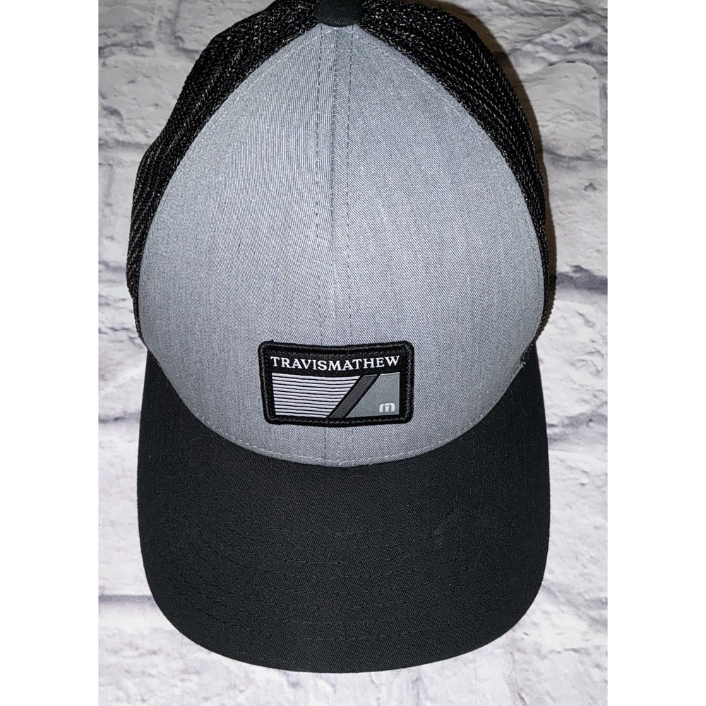 Travis Mathew Hat Cap Flexfit L-XL Black Patch Logo Casual Golf Golfer Athletic